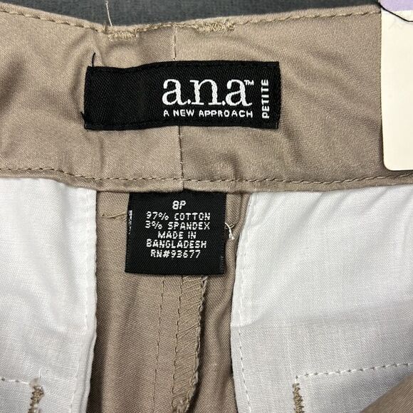 a.n.a A New Approach Women’s Petite Taupe Gray Bermuda Shorts with Belt Size 8P - Picture 8 of 8